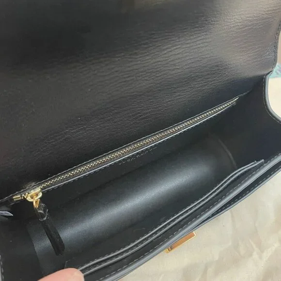 Tory Burch Fleming Black Leather Authentic Shoulder Bag With Gold Hardware - Picture 11 of 15